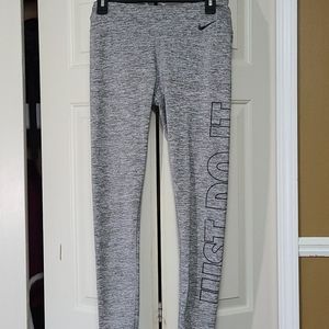Nike leggings
